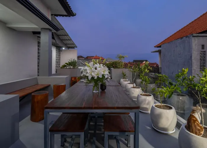 ホテル Verdant Bali Sekar Sari 4*